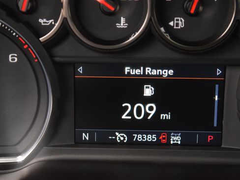 Used 2021 Chevrolet Tahoe Z71 w/ Z71 Signature Package image 17