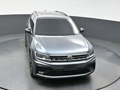Used 2021 Volkswagen Tiguan SE R-Line image 38