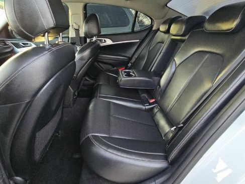 Used 2019 Genesis G70 2.0T Sport image 9