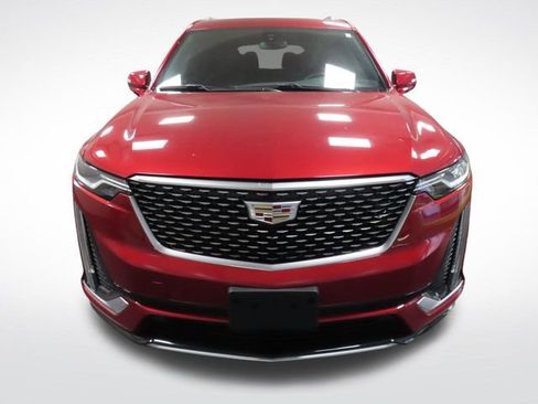 Certified 2025 Cadillac XT6 Luxury AWD/4WD image 9