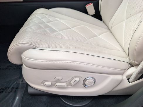 Used 2025 Genesis GV80 3.5T Prestige AWD/4WD image 22