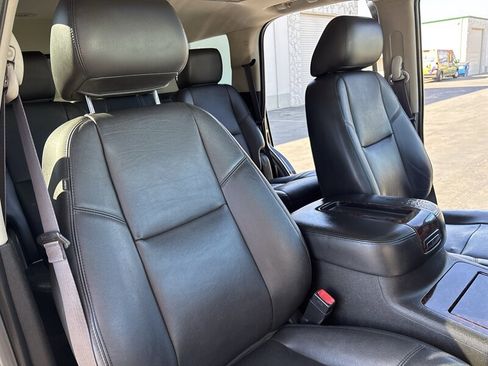 Used 2014 GMC Yukon Denali image 38