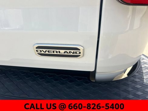 Used 2021 Jeep Gladiator Overland AWD/4WD image 11