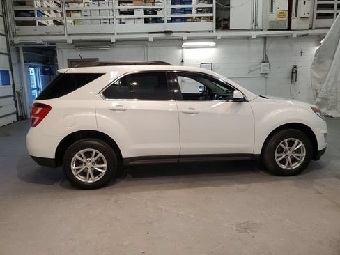 Used 2017 Chevrolet Equinox LT w/ Convenience Package AWD/4WD image 7