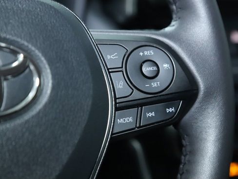 Used 2025 Toyota RAV4 XLE image 24