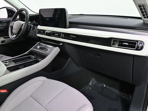 New 2026 Lincoln Aviator AWD image 15