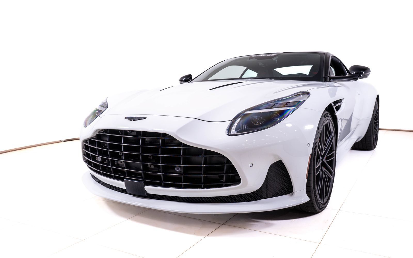 Used 2025 Aston Martin DB12 Coupe RWD image 9