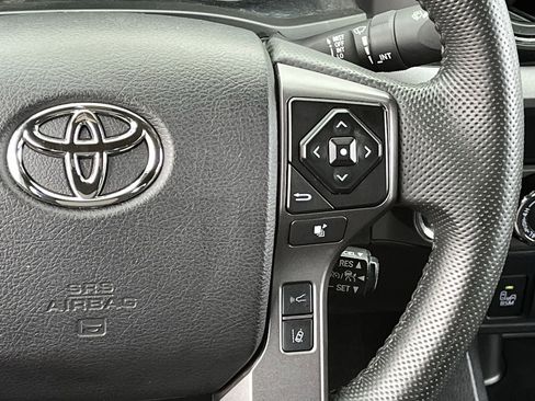 Used 2022 Toyota Tacoma TRD Off-Road w/ Technology Package image 14