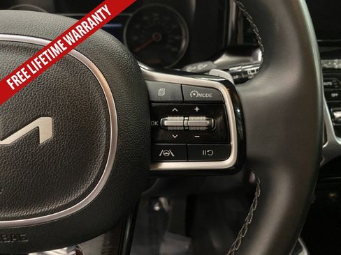 Used 2022 Kia Sorento S FWD image 35