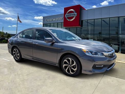 Used 2017 Honda Accord EX image 1