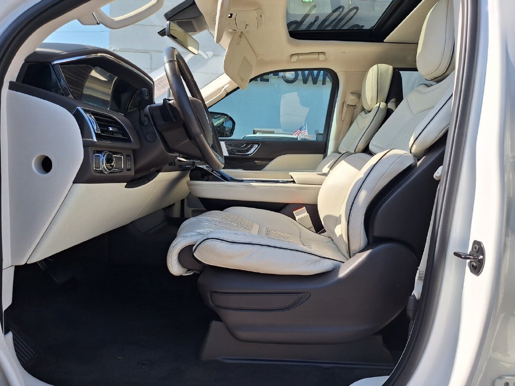 Used 2021 Lincoln Navigator L Black Label w/ Cargo Convenience Package AWD/4WD image 14