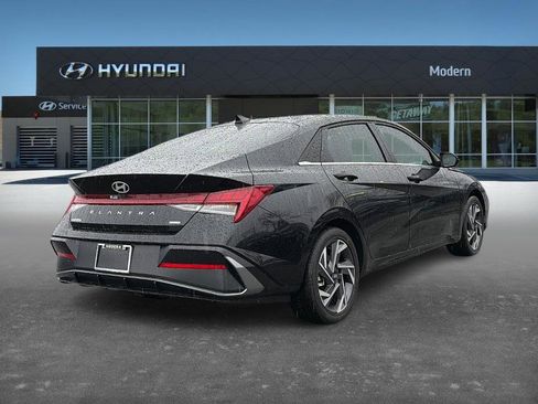 New 2026 Hyundai Elantra Limited image 3