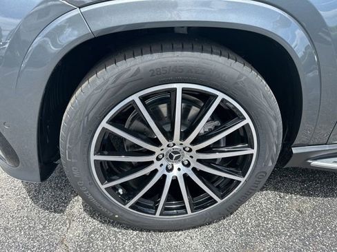 New 2026 Mercedes-Benz GLS 450 4MATIC image 11