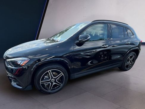 Used 2025 Mercedes-Benz GLA 250 4MATIC image 2