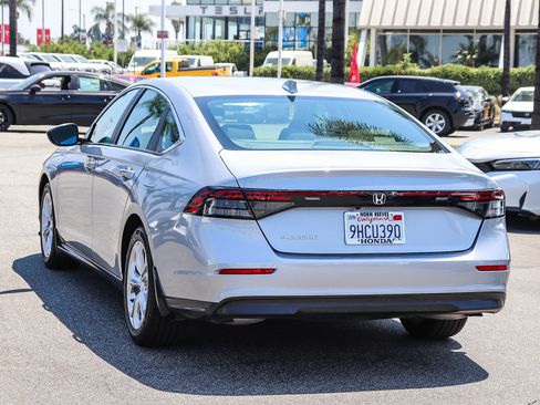 Certified 2023 Honda Accord LX image 13