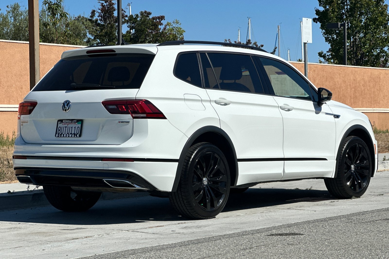 Used 2021 Volkswagen Tiguan SE R-Line w/ 3rd Row Seat Package AWD/4WD image 4