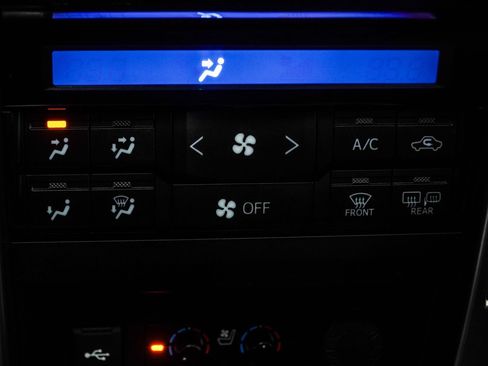 Used 2023 Toyota 4Runner Limited AWD/4WD image 24