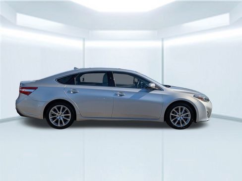Used 2014 Toyota Avalon Limited image 7