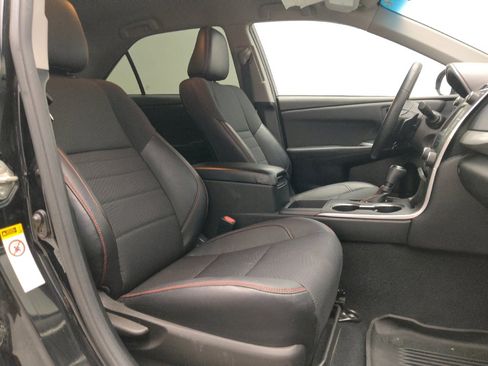 Used 2017 Toyota Camry SE image 21