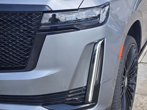 Used 2023 Cadillac Escalade ESV Sport w/ LPO, ONYX Package image 6