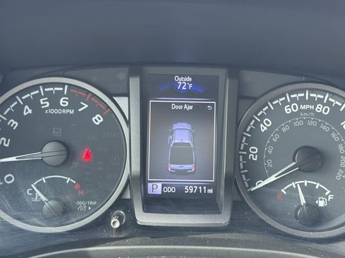 Used 2021 Toyota Tacoma TRD Off-Road AWD/4WD image 26