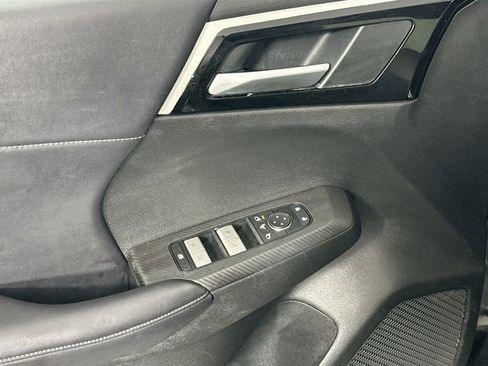 Used 2023 Mitsubishi Outlander SE image 24