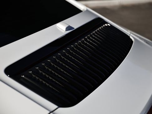 Certified 2019 Porsche 911 Carrera 4S image 8