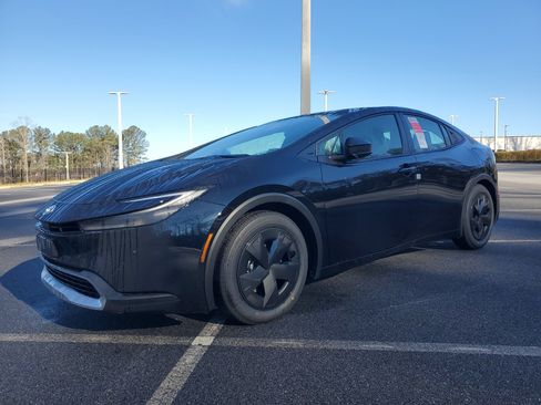 New 2026 Toyota Prius Plug-In Hybrid image 3