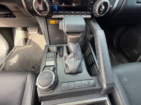 Used 2026 Toyota 4Runner Limited AWD/4WD image 7