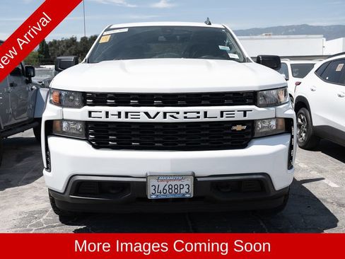 Used 2022 Chevrolet Silverado 1500 Custom w/ Safety Confidence Package RWD image 2