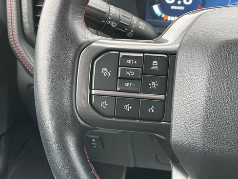 Used 2023 Ford Expedition Limited image 21