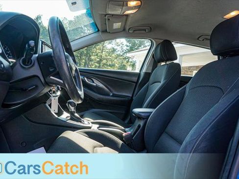 Used 2018 Hyundai Elantra GT image 19