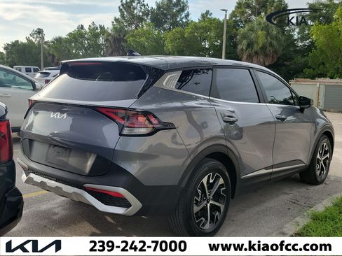 Used 2024 Kia Sportage EX FWD image 8