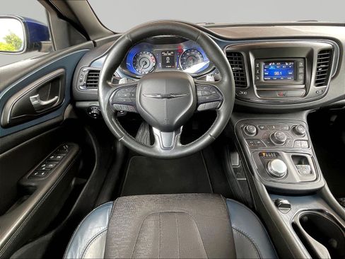 Used 2015 Chrysler 200 S w/ Comfort Group FWD image 8