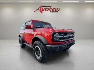Used 2023 Ford Bronco Outer Banks w/ Sasquatch Package AWD/4WD video 1