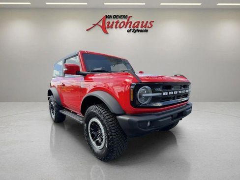 Used 2023 Ford Bronco Outer Banks w/ Sasquatch Package AWD/4WD image 1