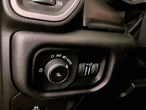 Used 2019 RAM 1500 Tradesman AWD/4WD image 31