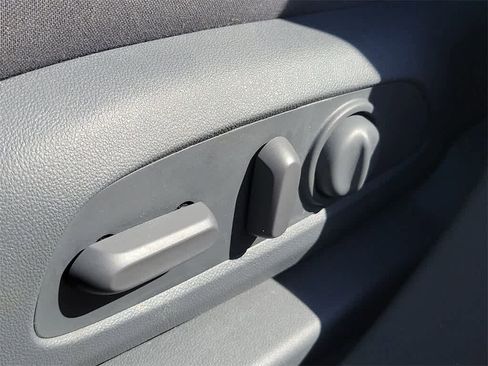 Used 2020 Chevrolet Blazer LT image 21