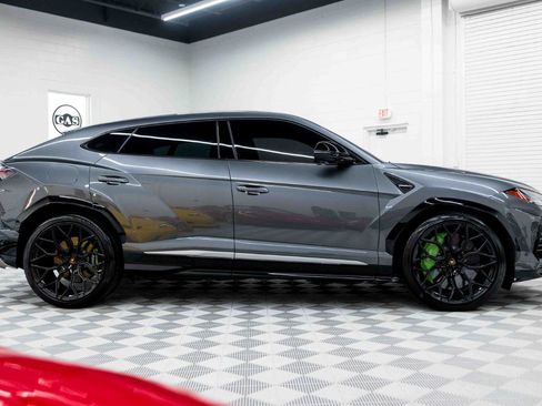 Used 2019 Lamborghini Urus AWD/4WD image 6