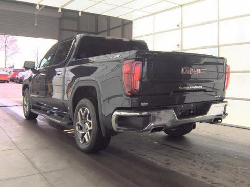 Used 2023 GMC Sierra 1500 SLT w/ SLT Premium Package image 5