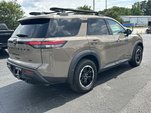 Used 2024 Nissan Pathfinder Rock Creek AWD/4WD image 8