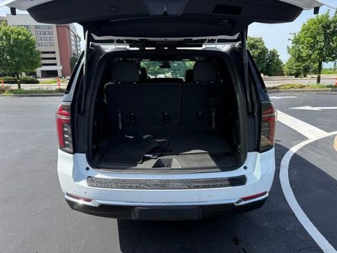 Used 2025 Chevrolet Tahoe LT AWD/4WD image 5
