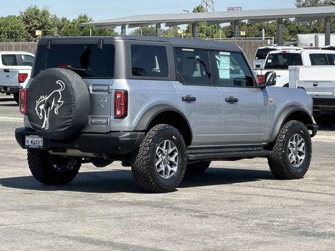 Certified 2024 Ford Bronco Badlands AWD/4WD image 3