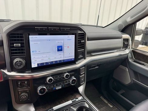 Used 2023 Ford F150 Lariat w/ Trailer Tow Package image 15