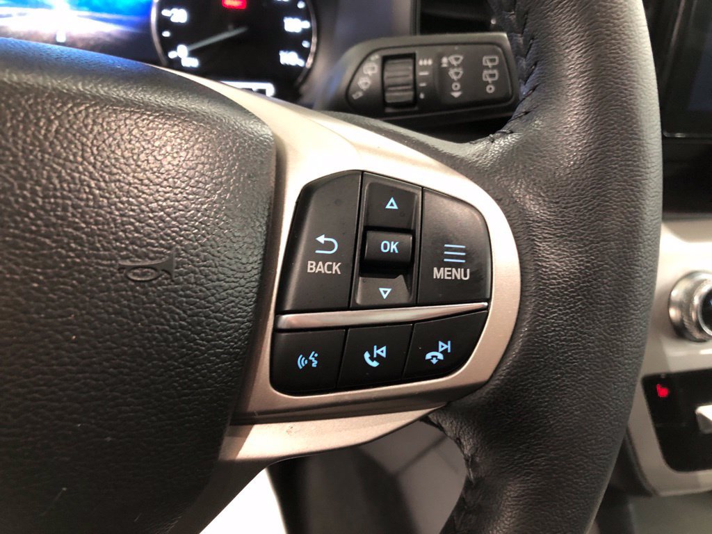 Used 2024 Ford Explorer XLT AWD/4WD image 21