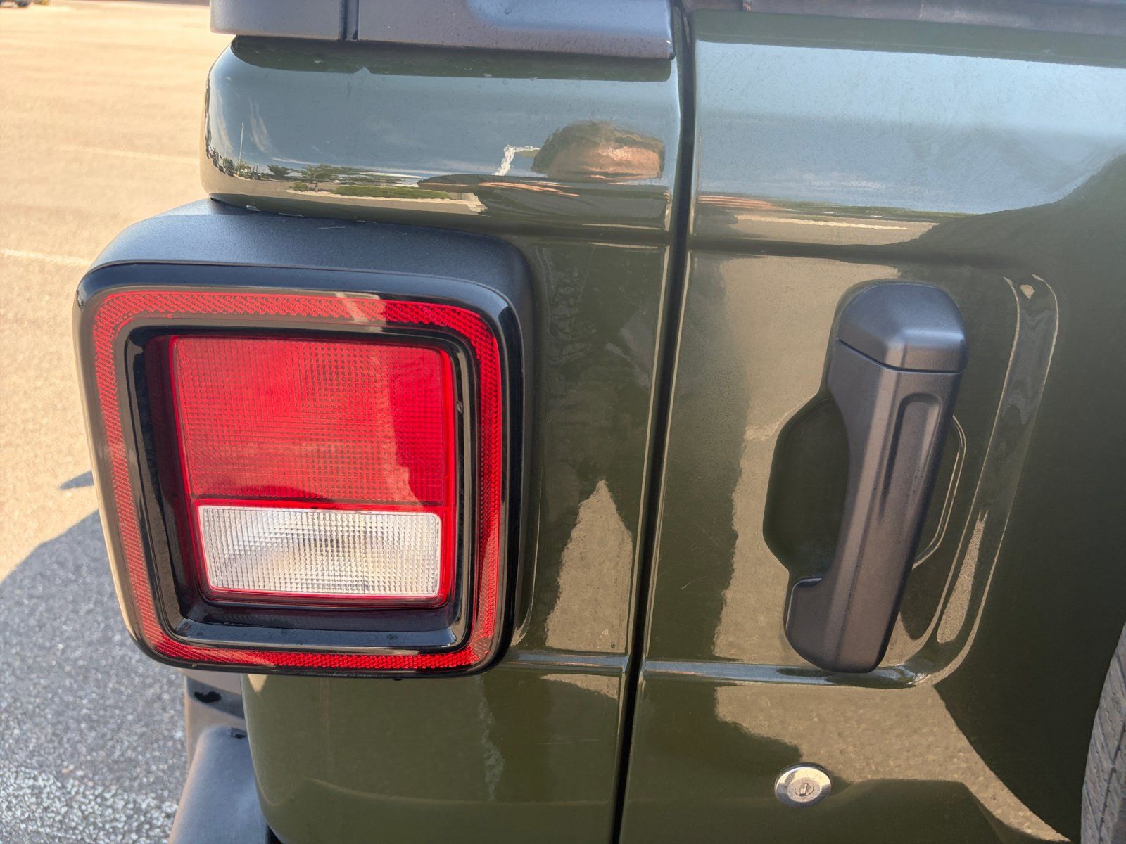 Used 2023 Jeep Wrangler Unlimited Sport AWD/4WD image 27