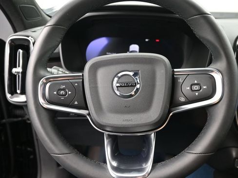Used 2023 Volvo XC40 Recharge Ultimate w/ Protection Package Premier AWD/4WD image 11
