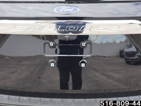 Used 2020 Ford Explorer XLT w/ Equipment Group 202A image 41