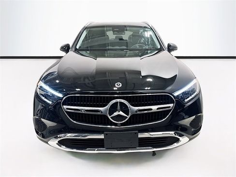 Used 2025 Mercedes-Benz GLC 350e 4MATIC w/ Advanced USB Package image 2