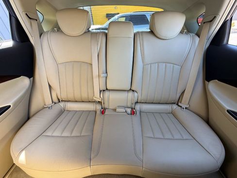 Used 2016 INFINITI QX50 2WD w/ Premium Plus Package image 15